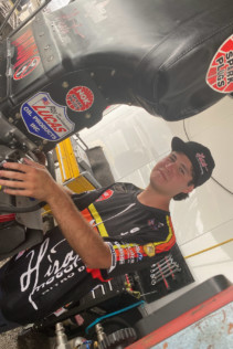 behind-the-scenes-what-it-takes-to-race-an-afuel-dragster-2021-01-22_13-37-35_020548