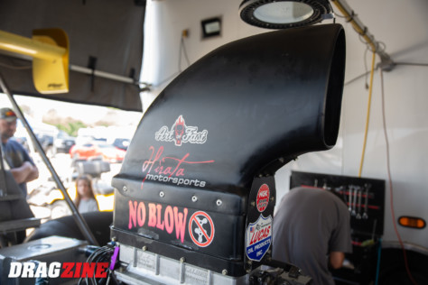 behind-the-scenes-what-it-takes-to-race-an-afuel-dragster-2021-01-22_13-38-49_381131