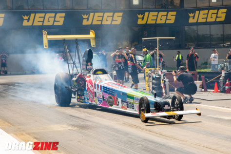 behind-the-scenes-what-it-takes-to-race-an-afuel-dragster-2021-01-22_13-39-32_988260