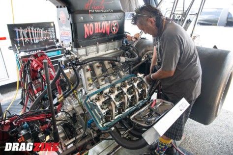 behind-the-scenes-what-it-takes-to-race-an-afuel-dragster-2021-01-22_13-40-30_687417