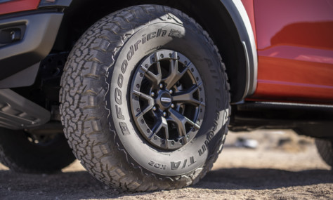 ford-reveals-refreshed-f-150-raptor-pickup-amp-teases-r-model-for-2022-2021-02-03_08-22-43_157084