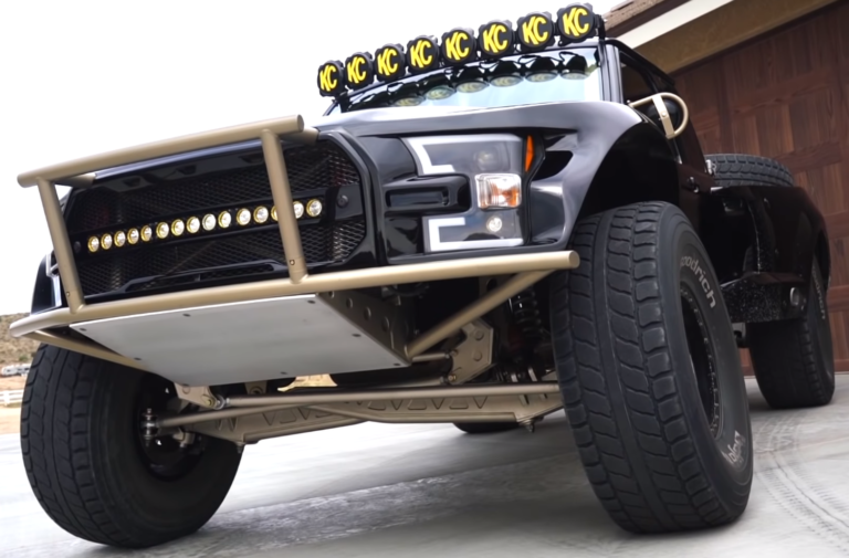 Video: This Ford Ranger Packs a 680HP Big Block Chevy Motor