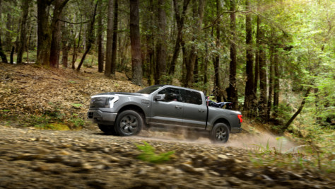 f-150-lightning-charges-into-the-future-as-all-electric-pickup-2021-05-19_13-24-35_568936