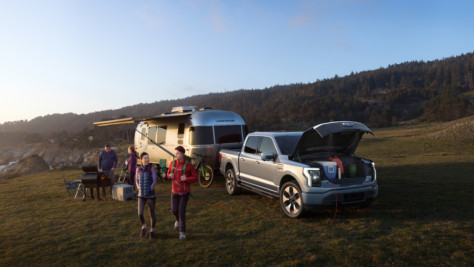 f-150-lightning-charges-into-the-future-as-all-electric-pickup-2021-05-19_13-25-28_758735