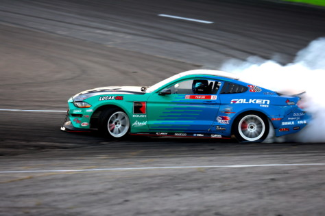 mustang-drivers-dominate-at-formula-drift-round-2-in-orlando-2021-05-24_14-15-31_296694
