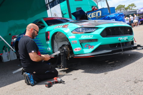 mustang-drivers-dominate-at-formula-drift-round-2-in-orlando-2021-05-24_14-15-56_591373