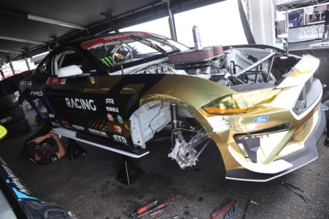 mustang-drivers-dominate-at-formula-drift-round-2-in-orlando-2021-05-24_14-16-14_158771