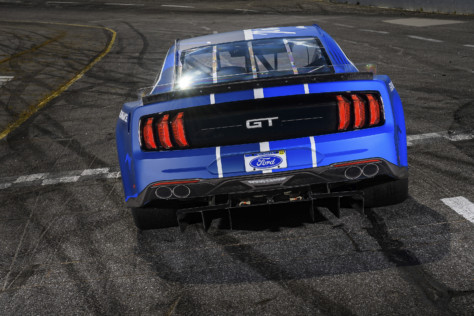 next-gen-nascar-mustang-more-closely-mimics-its-street-car-cousins-2021-05-05_13-16-03_382643