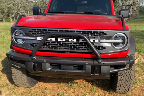 comparison-ford-bronco-badlands-sasquatch-amp-jeep-wrangler-rubicon-2021-07-02_17-35-55_335179