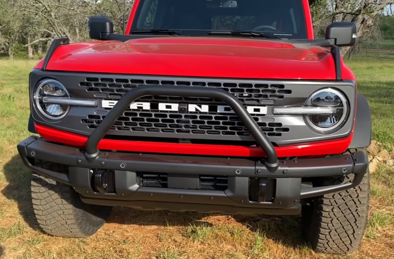 Comparison: Ford Bronco Badlands Sasquatch & Jeep Wrangler Rubicon