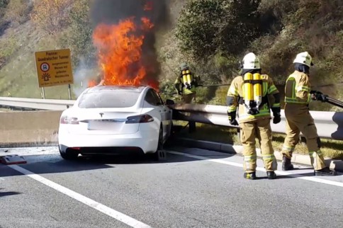 Yes I Am A Dinosaur, And Why I Feel Electric Cars Suck