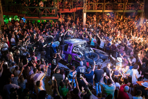 ken-block-1100hp-trophy-truck-revealed-at-a-massive-beach-party-2021-08-03_13-45-14_558853