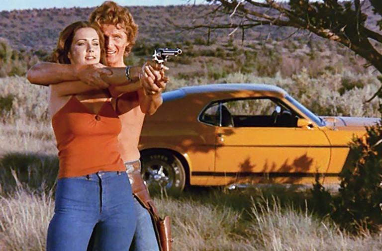 Rob's Car Movie Review: Bobbie Jo and the Outlaw (1976)