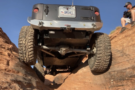 a-bulletproof-bombshell_jku-4x4-with-genright-offroad-elite-kit-2021-09-14_10-51-49_830392