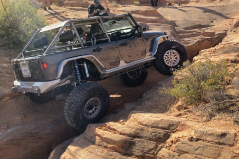 a-bulletproof-bombshell_jku-4x4-with-genright-offroad-elite-kit-2021-09-14_10-51-58_518354