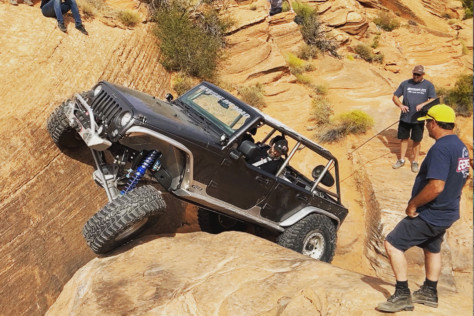 a-bulletproof-bombshell_jku-4x4-with-genright-offroad-elite-kit-2021-09-14_10-52-58_230265