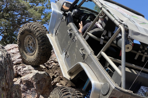 a-bulletproof-bombshell_jku-4x4-with-genright-offroad-elite-kit-2021-09-14_10-53-40_908315