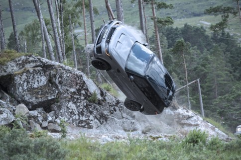James Bond Behind The Scenes: Range Rover Sport SVR Takes Flight