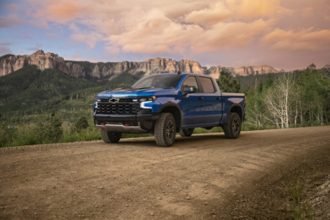 zr2-flagship-revealed-in-all-new-2022-chevrolet-silverado-lineup-2021-09-09_13-04-01_660198