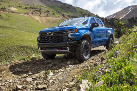zr2-flagship-revealed-in-all-new-2022-chevrolet-silverado-lineup-2021-09-09_13-04-19_423450