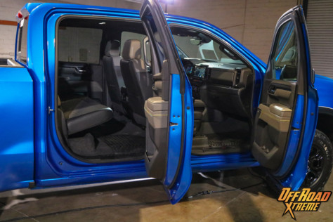 zr2-flagship-revealed-in-all-new-2022-chevrolet-silverado-lineup-2021-09-09_13-06-03_156469