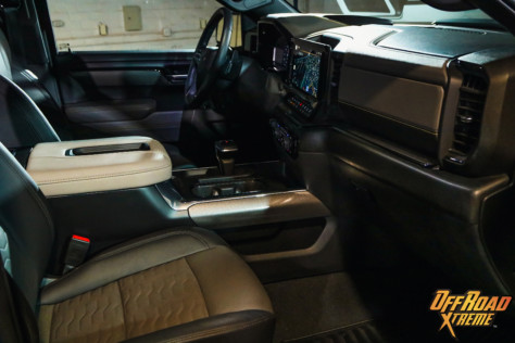 zr2-flagship-revealed-in-all-new-2022-chevrolet-silverado-lineup-2021-09-09_13-06-11_363466