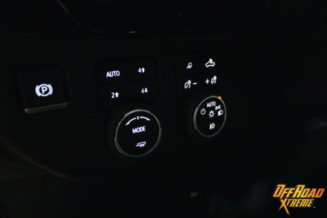 zr2-flagship-revealed-in-all-new-2022-chevrolet-silverado-lineup-2021-09-09_13-10-46_083778