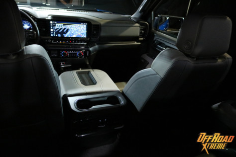 zr2-flagship-revealed-in-all-new-2022-chevrolet-silverado-lineup-2021-09-09_13-11-45_499796