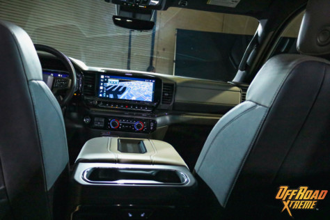 zr2-flagship-revealed-in-all-new-2022-chevrolet-silverado-lineup-2021-09-09_13-11-54_677003