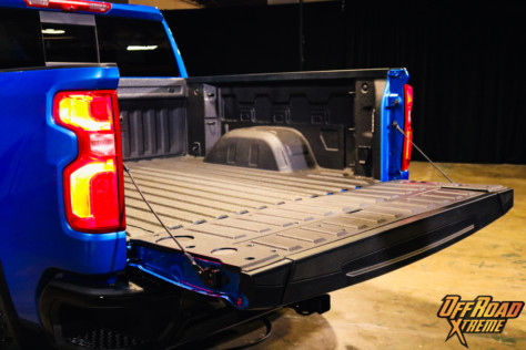 zr2-flagship-revealed-in-all-new-2022-chevrolet-silverado-lineup-2021-09-09_13-14-44_046214