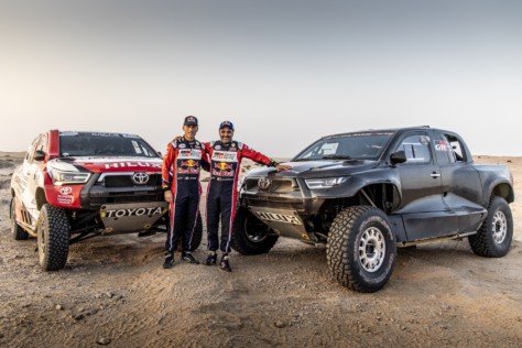 toyota-gazoo-racing-preps-dkr-hilux-t1-for-2022-dakar-rally-2021-10-01_15-33-44_030449