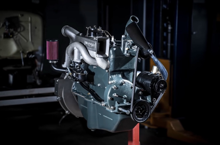 Video: Time-Lapse Rebuild Of a 1930 Model A Four-Cylinder Engine