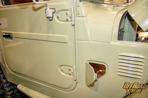 sema-2021-the-landcruiser-shop-restored-fj40-back-country-build-2021-11-19_12-30-07_991142