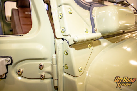 sema-2021-the-landcruiser-shop-restored-fj40-back-country-build-2021-11-19_12-30-40_403324