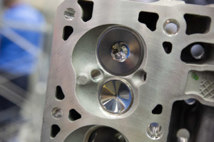 PRI 2021: Ferrea Racing Components C8 LT2 Valve Train Package
