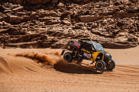 american-off-road-racer-aj-jones-wins-dakar-rally-in-can-am-utv-2022-01-14_15-49-37_430971