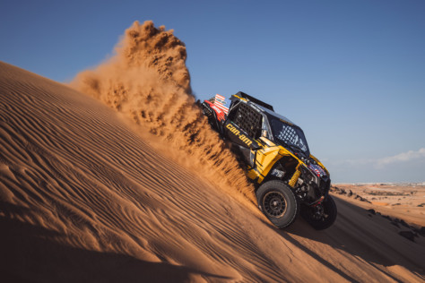 american-off-road-racer-aj-jones-wins-dakar-rally-in-can-am-utv-2022-01-14_15-49-50_678623