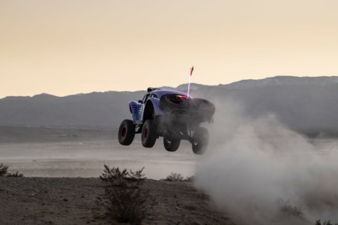 blake-wilkeys-garage-built-jaws-trophy-truck-baja-bug-is-awesome-2022-01-28_12-21-00_101153