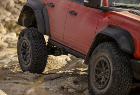 ford-releases-details-on-2022-ford-bronco-raptor-2022-01-24_10-51-40_459813