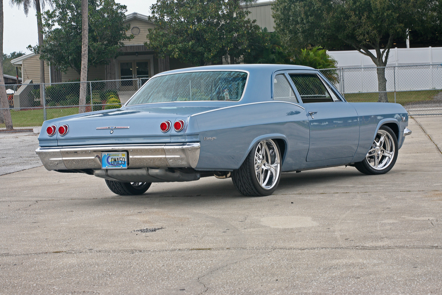 feature car
