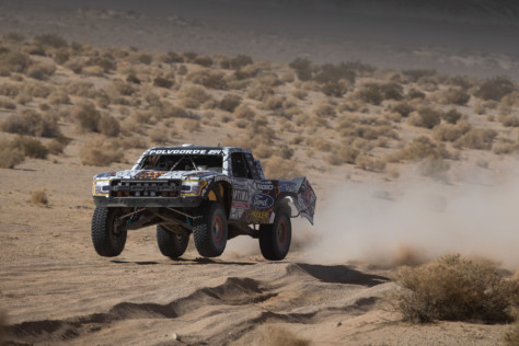 desert-challenge-champion-off-roading-with-christopher-polvoorde-2022-02-04_14-22-46_800899