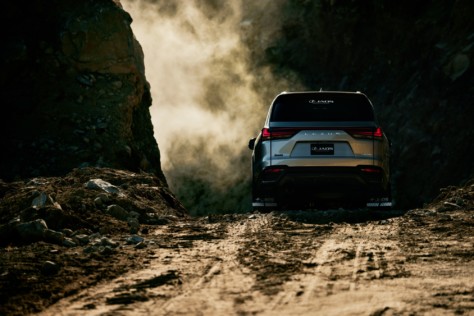 lexus-lx-600-offroad-jaos-ver-is-a-luxurious-off-roader-2022-02-04_14-03-00_879958