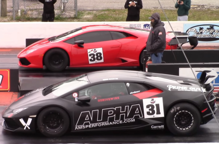 Luxury Racing: A Pair Of Lambos Run Side-By Side 7-Second Passes