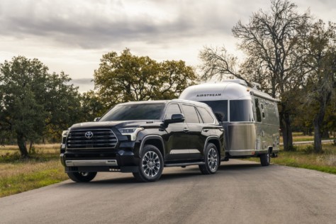 quick-comparison-2023-toyota-sequoia-vs-2022-lexus-lx-600-2022-02-22_14-16-15_838369