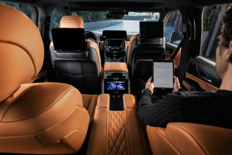 quick-comparison-2023-toyota-sequoia-vs-2022-lexus-lx-600-2022-02-22_14-16-28_427557