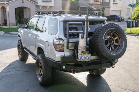 this-toyota-4runner-doesnt-shy-away-from-flexing-its-off-road-cred-2022-02-04_14-25-40_826058