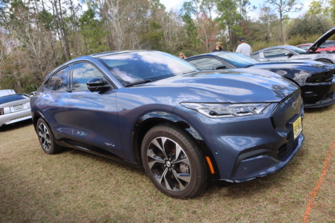 vmps-first-car-show-draws-hordes-of-fords-to-its-florida-facility-2022-02-22_08-22-42_457380