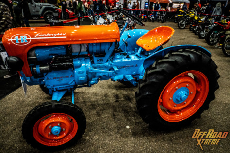 what-is-it-like-at-the-barrett-jackson-auto-auction-2022-02-19_01-06-01_560024