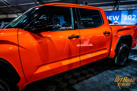 what-is-it-like-at-the-barrett-jackson-auto-auction-2022-02-19_01-08-00_371324