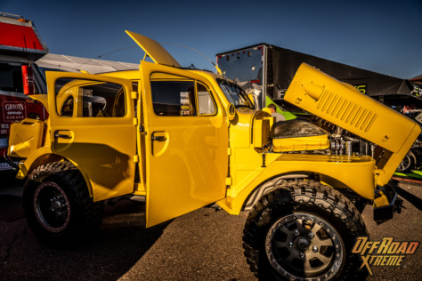 what-is-it-like-at-the-barrett-jackson-auto-auction-2022-02-28_17-00-27_774461